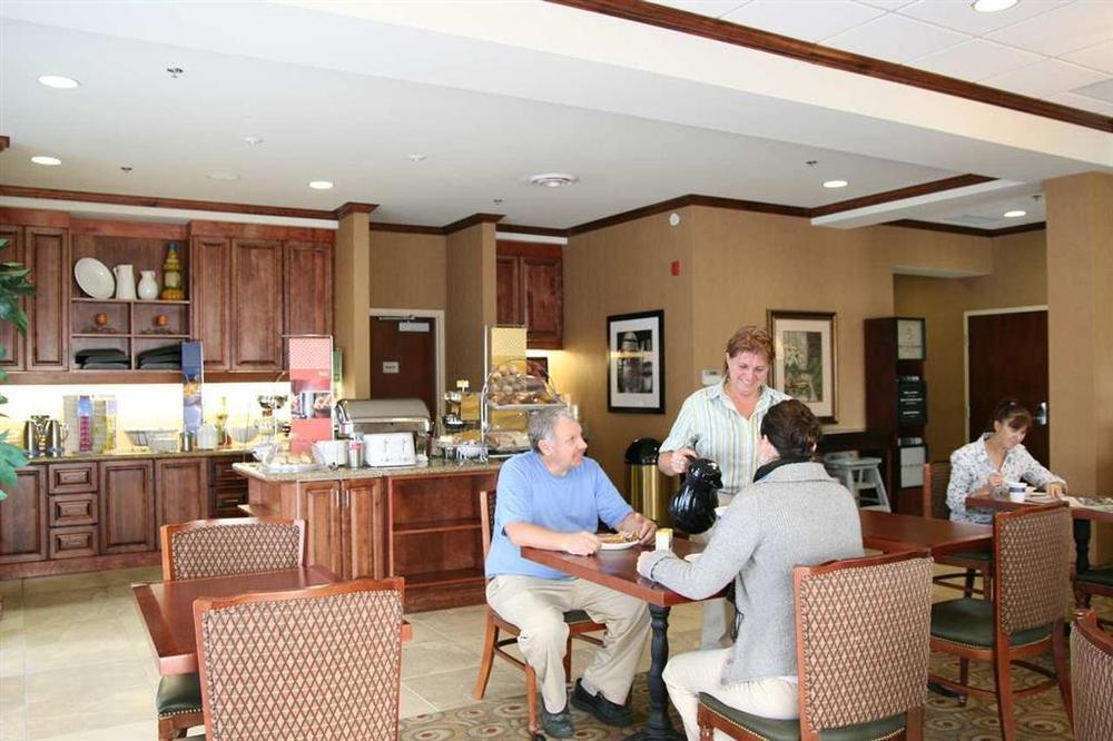 Hampton By Hilton Napanee Hotel 3*
