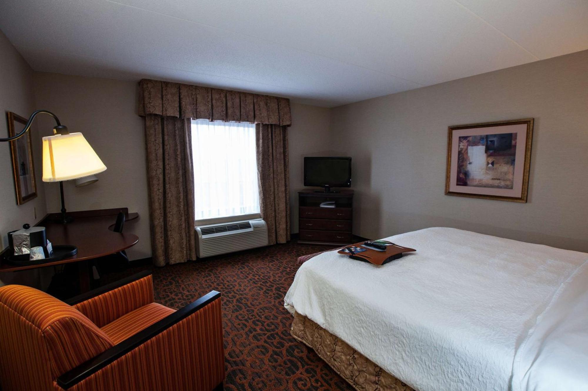 Hampton By Hilton Napanee Hotel 3*