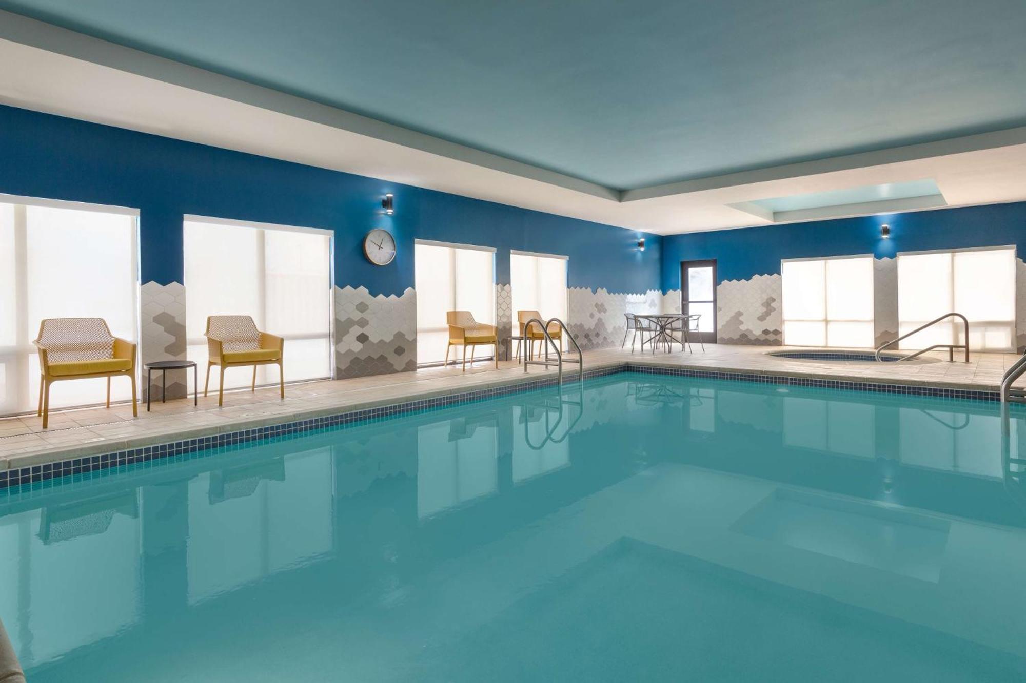 Hampton By Hilton Napanee Hotel 3*